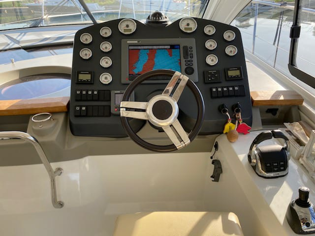 BENETEAU MONTECARLO 42 HT