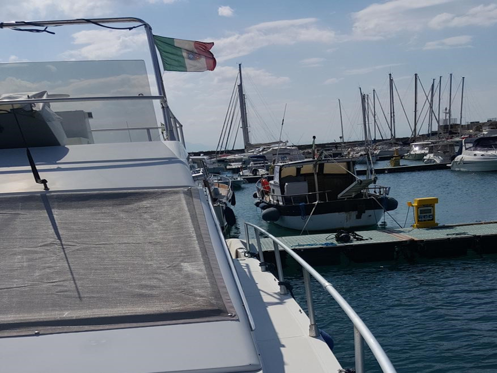 FERRETTI 36 FLY