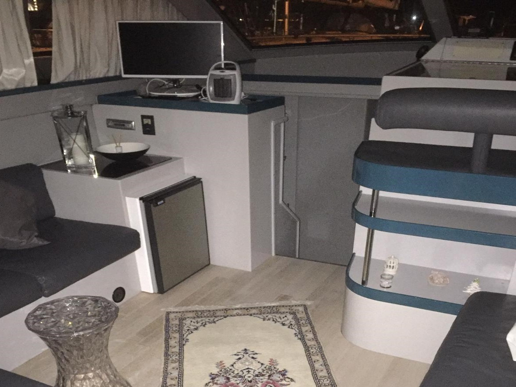 FERRETTI 36 FLY